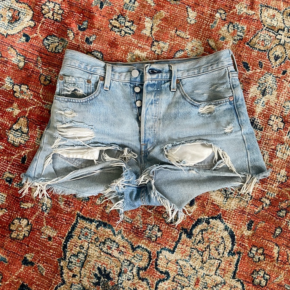 Levi’s distressed 501 Shorts